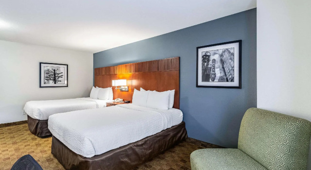 Четырёхместный номер Standard TownePlace Suites by Marriott Portland Airport