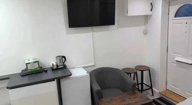 Studio With Own Entrance Perfect Getaway!, Varaa Huoneisto Asunnot kohteessa Merseyside, Huoneisto