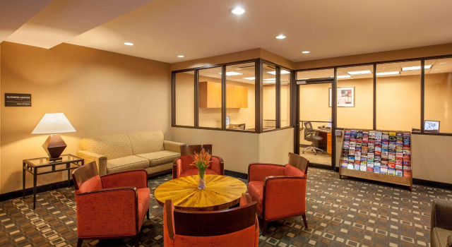 Hampton Inn New York - LaGuardia Airport