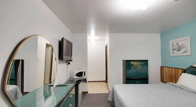 6267 Persepolis Inn, Buchen Sie Gasthaus Niagara Falls 