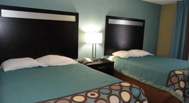 Standard Vierer Zimmer Super 8 by Wyndham Sulphur