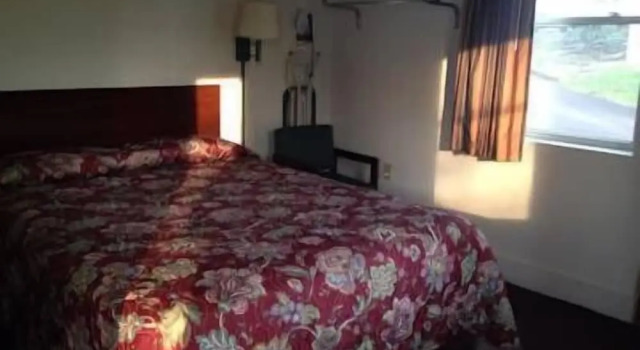 Номер Standard Colonial Village Motel