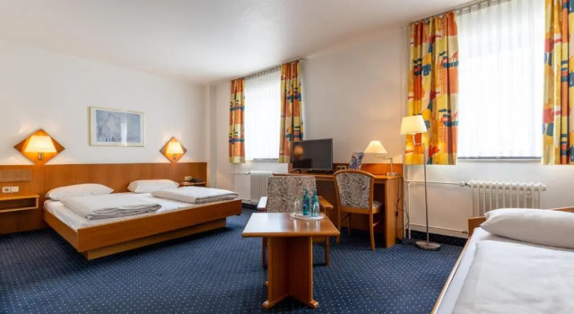 Трёхместный номер Standard Fly Inn Hotel Frankfurt Airport Rüsselsheim ehemals Trip Inn Hotels
