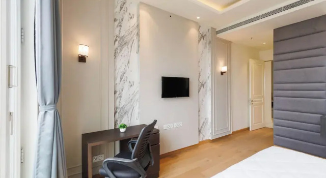 Апартаменты The Silvertone by Redolive Leela Residency1 bhk