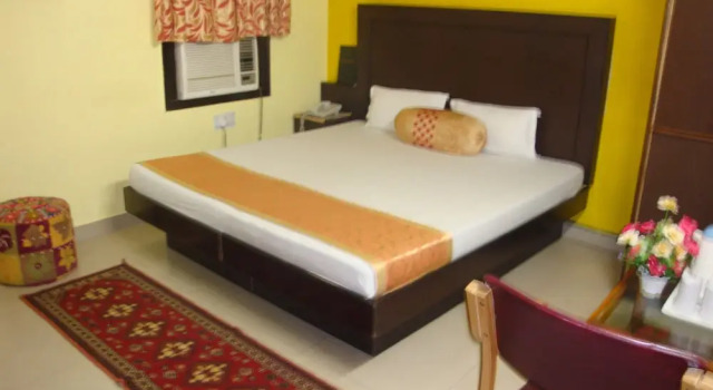 Двухместный номер Standard c 1 комнатой Hotel Su Shree Continental Dx 5 mins From New Delhi Railway Station & Free Car Parking