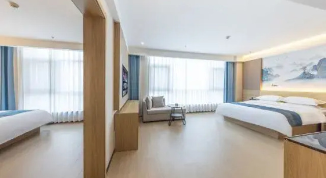 Семейный люкс Yihui Hotel (Baiyin Bus Station Branch)