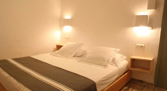 Номер Standard с балконом Juanita Hostal