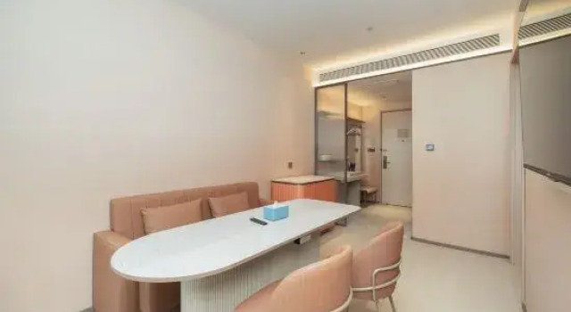 Люкс HanTing Hotel (Lianyungang Wuyue Plaza)