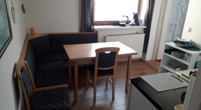 Emi, Rezerwuj Apartament Hotele w Karyntia z parkingiem, Parking
