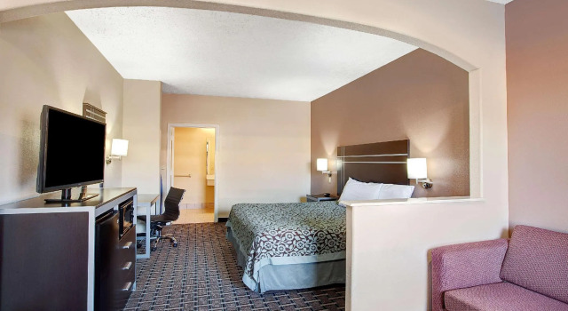 Двухместный люкс Days Inn & Suites by Wyndham Houston North - Spring