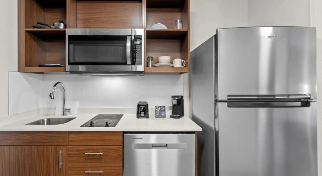Четырёхместный люкс Everhome Suites Wichita Northeast by Choice Hotels