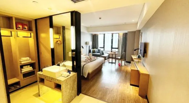 Кровать в общем номере (женский номер) Yeste International Hotel (Nanning Anji Wanda Plaza)