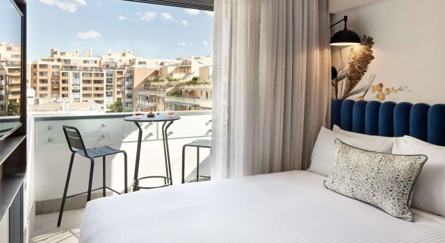 Двухместный номер Standard с балконом Aiden by Best Western Darling Harbour
