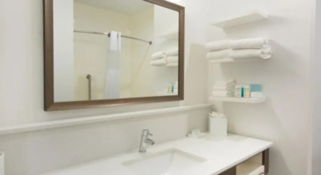 Люкс Hampton Inn & Suites Stillwater West