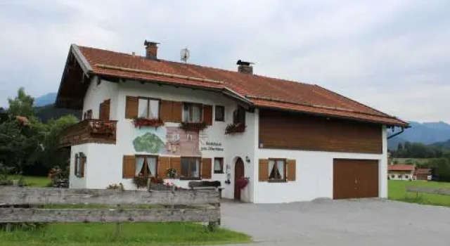 Gaestehaus zum Zitherklaus, Varaa Hotelli Fischbachau German Alps