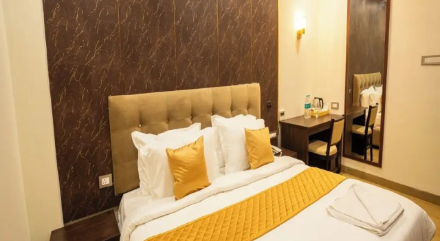 Номер Premium с видом на город Le Majestic Business Class Hotel