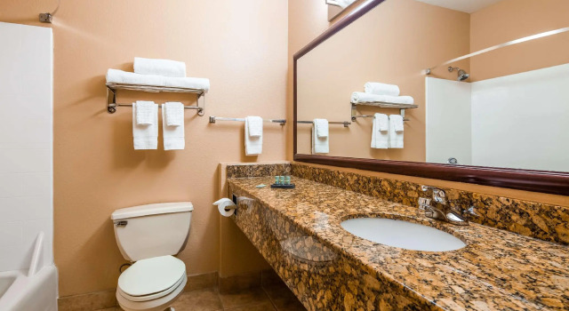 Двухместный номер Standard Spark By Hilton Merrillville