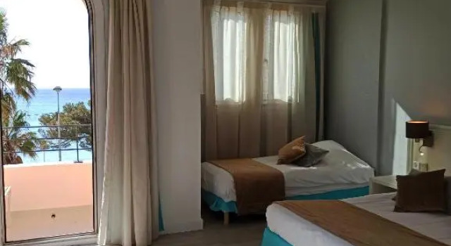 Номер Comfort Hotel Restaurant Miramar L'orchidee