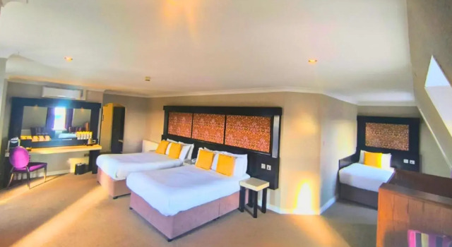 Flannerys Hotel, Забронировать Отель Отели Голуэй с парковкой, Парковка