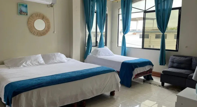 Reef Hostel Manta, Prenota Ostello Hotel a Manta con colazione, vicino a Playa el Murcielago, Colazione