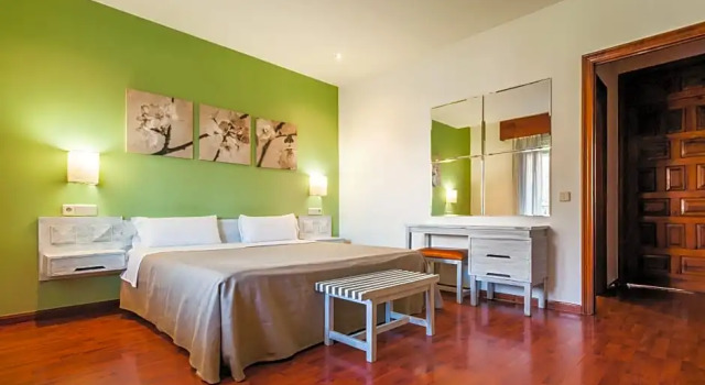 Двухместный номер Standard с балконом и с красивым видом из окна Hotel Los Olivos