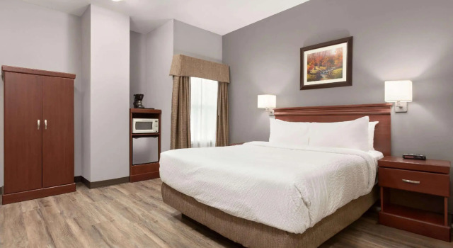 Двухместный номер Standard Days Inn Hamilton