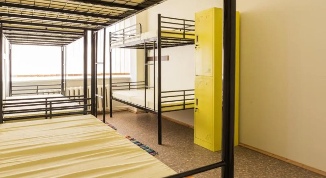 Кровать в общем номере (женский номер) EHE Hostel