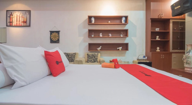 Pringgodani Guest House by RedDoorz, Rezervasyon Misafirhane Bandung Kidul Bandung