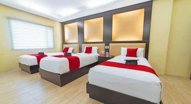 RedDoorz Premium near Trinoma Mall, Забронировать Отель Кесон-Сити 