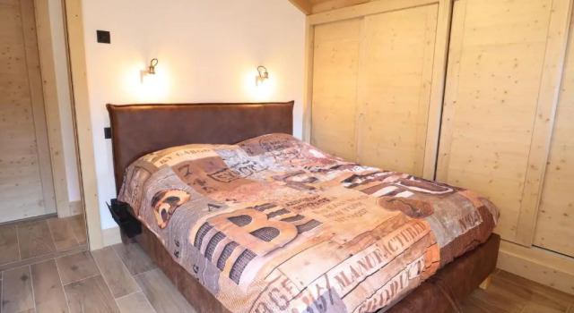 Chalet Neuf Exposé Plein Sud à 600m des Pistes avec Terrasse et Parking - FR-1-623-299, Забронировать Шале Виллы Овернь-Рона-Альпы, Вилла