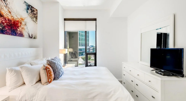 Bluebird Suites at Park Crest, Забронировать Апартаменты/квартира Маклин 