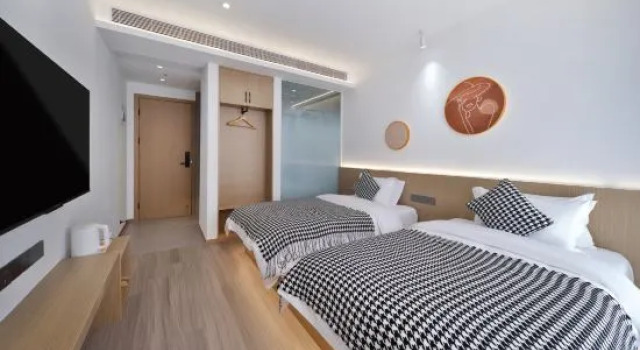 Кровать в общем номере с 6 комнатами Suzhou · Meet | Tent Camping Designer Meisu B&B (the Taihu Lake Xishan Island Store)