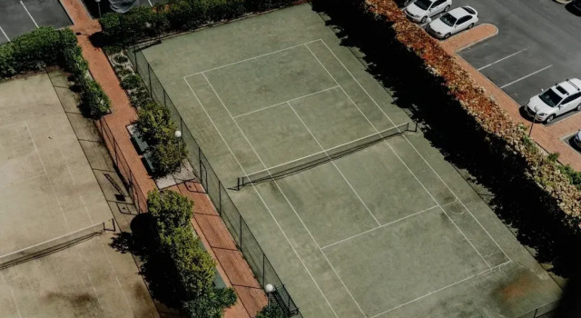 2-bed With Gym, Tennis Court & Stunning Lake Views, Buchen Sie Ferienwohnung Canberra Australian Capital Territory