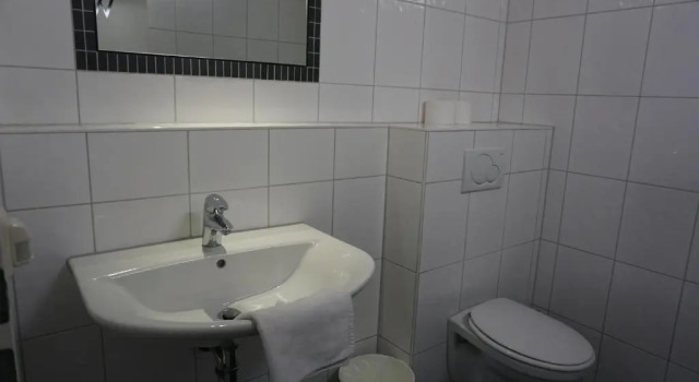 Seng i sovesal (sovesal til mænd) Bett3de