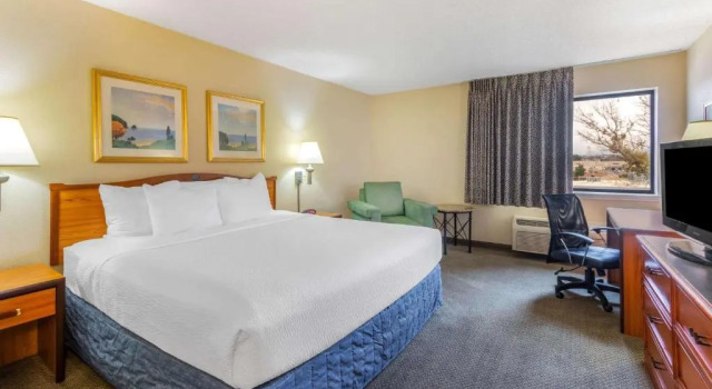 Люкс La Quinta Inn & Suites by Wyndham Las Cruces Organ Mountain