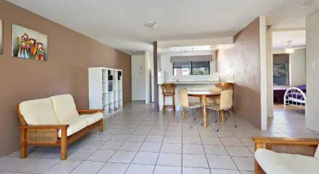 Levuka Unit 4, 14 Moreton Pde. Kings Beach, Prenota Appartamento Hotel a Queensland con piscina, Piscina