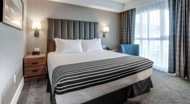 Люкс Sandman Signature Saskatoon South Hotel