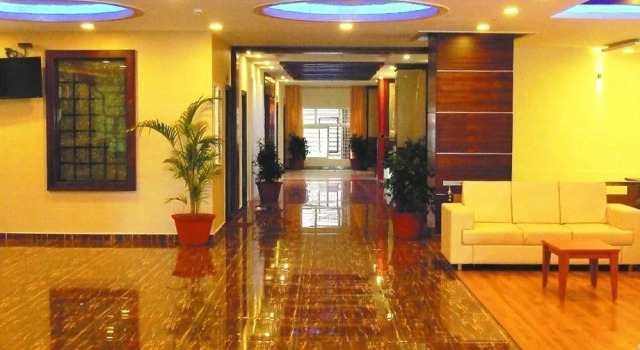 Hotel Kadmaba Guestline, Varaa Hotelli Hotellit Bangalore pysäköinnillä, Pysäköinti