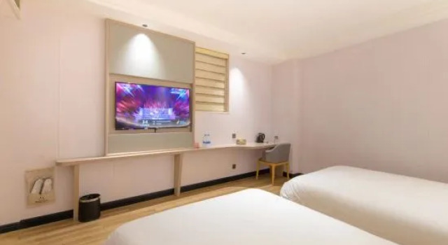 Трёхместный семейный люкс Taizhou xuanyuange Hotel (Linhai Yintai City store)
