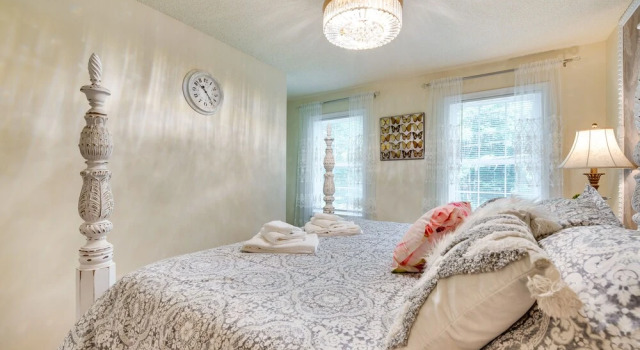 Hot Tub, Game Room & Fire Pit: Pocono Summit Home!, Rezerwuj Dom wakacyjny Pocono Summit Pensylwania