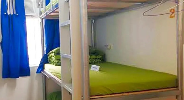 Трёхместный номер Economy Check Inn HK