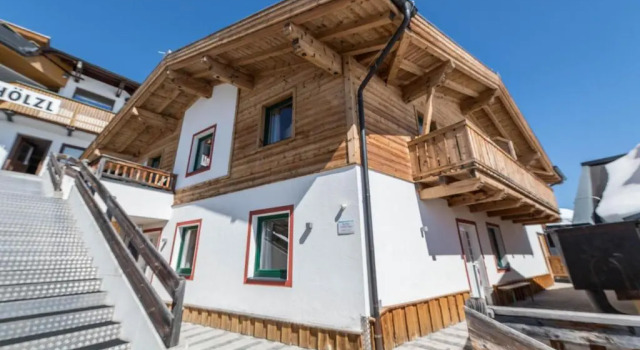 Sommer Chalet Central Top CC7