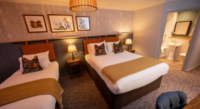 Семейный номер Standard Ely Hotel by Chef & Brewer Collection
