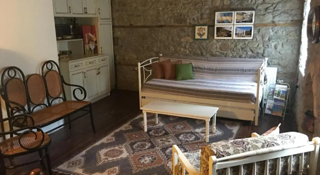 Коттедж Ξενώνας Οικία Φαρδύ