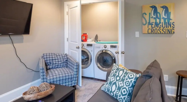 Sweet Indy Retreat New 4 Bd 4 Ba Sleeps 16!