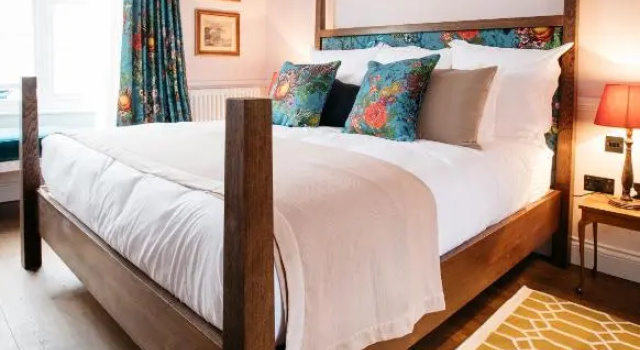 Люкс Deluxe The Bower House, Restaurant & Rooms