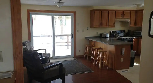 Lords Beach Cottage - Three Bedroom Home, Забронировать Дом для отпуска Отели Мэна с парковкой, Парковка