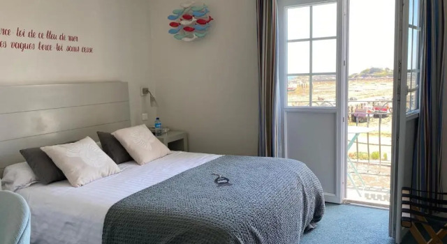 Двухместный номер Standard с видом на море Hotel du Centre - Chez Janie