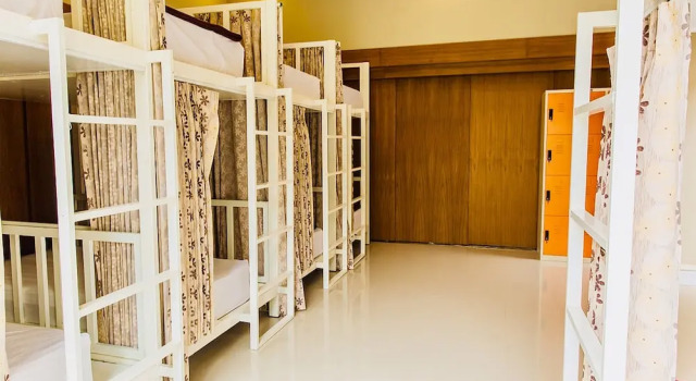 LittleBoathostel, Забронировать Хостел Чавенг Самуи, рядом с Театр Самуи, Чавенг
