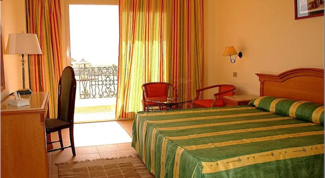 Elaria Beach Resort, Забронировать Курортный отель Отели Нувейба с парковкой, Парковка